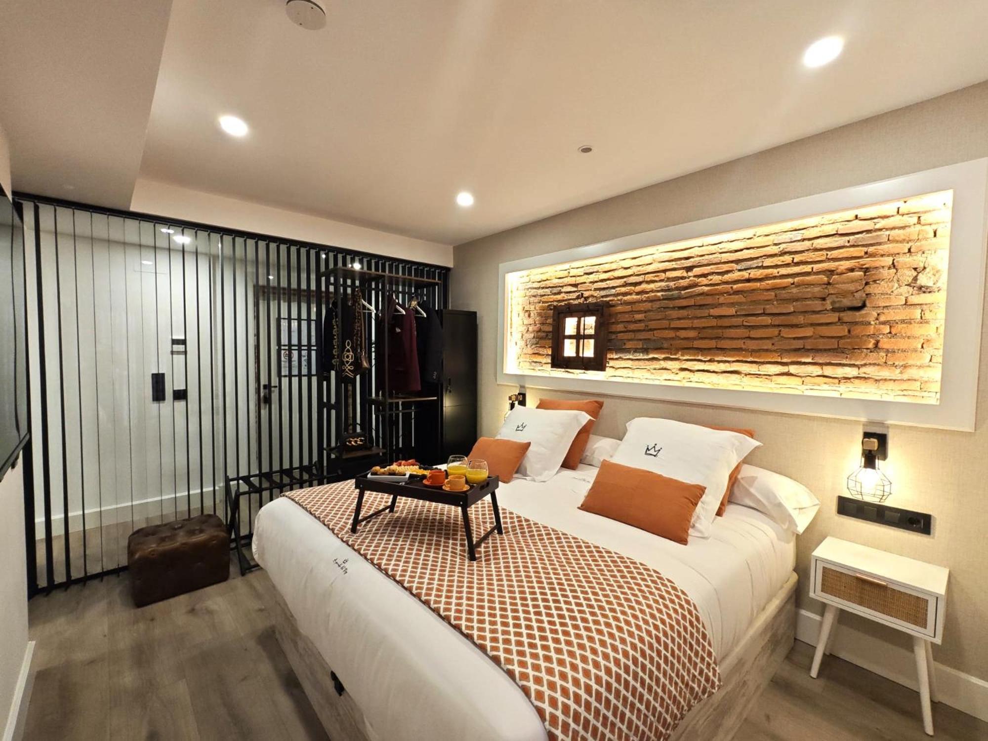 La Parada Del Rey - Luxury Suites Plasencia Buitenkant foto