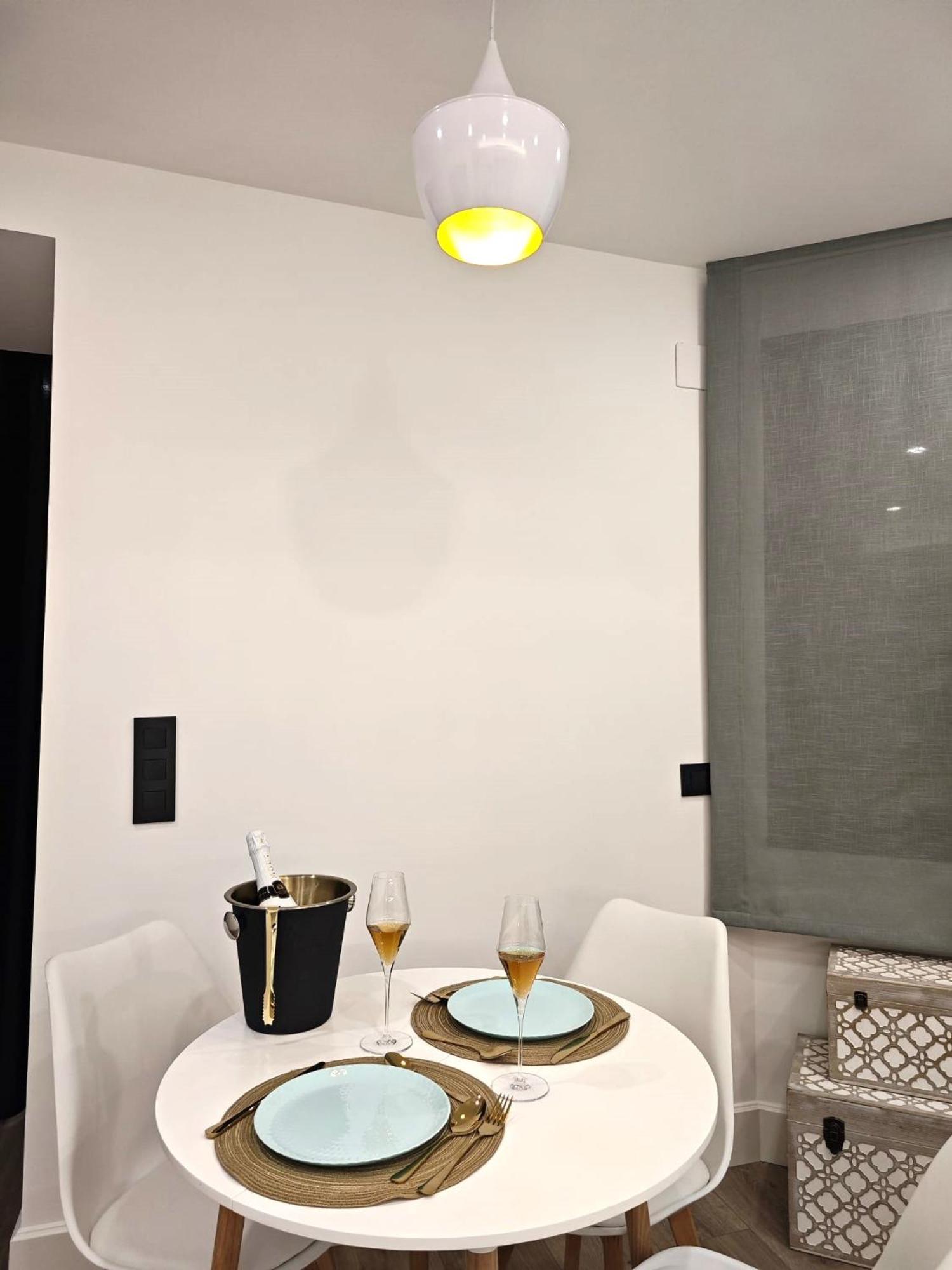 La Parada Del Rey - Luxury Suites Plasencia Buitenkant foto