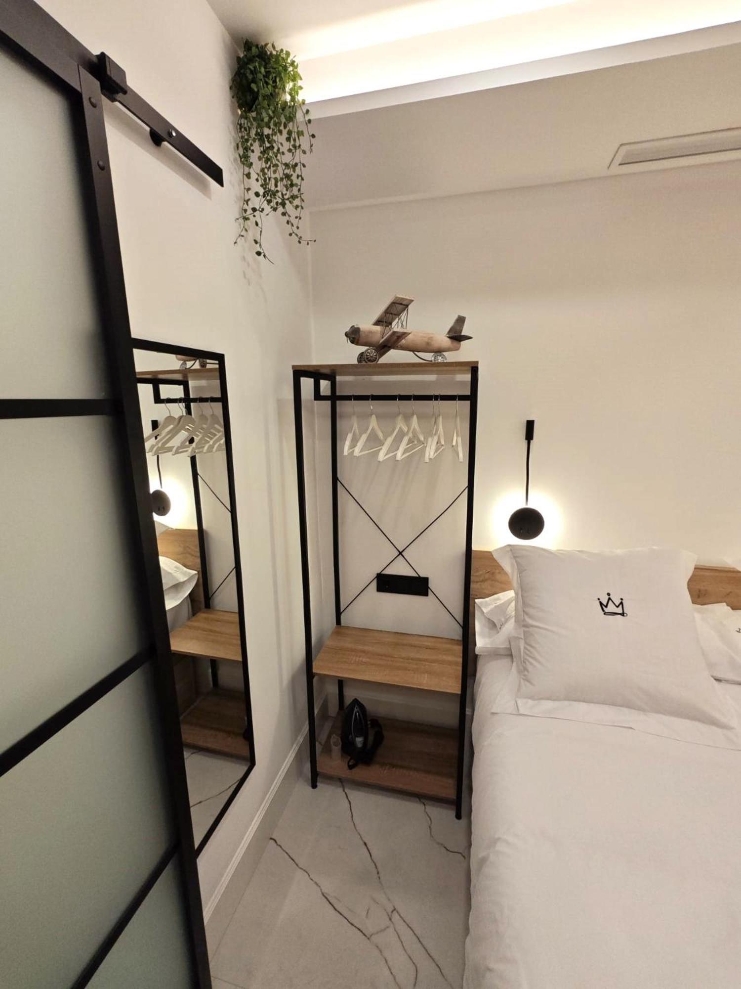 La Parada Del Rey - Luxury Suites Plasencia Buitenkant foto