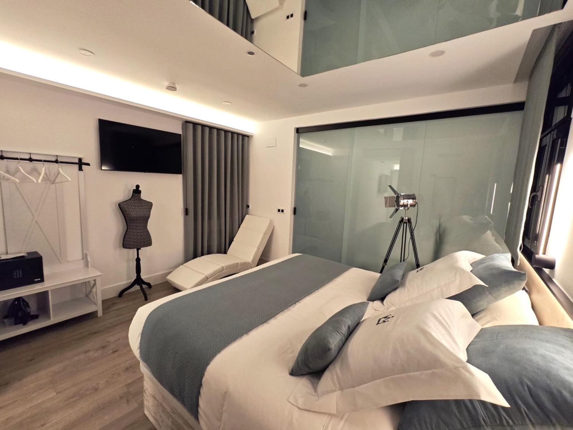 La Parada Del Rey - Luxury Suites Plasencia Buitenkant foto