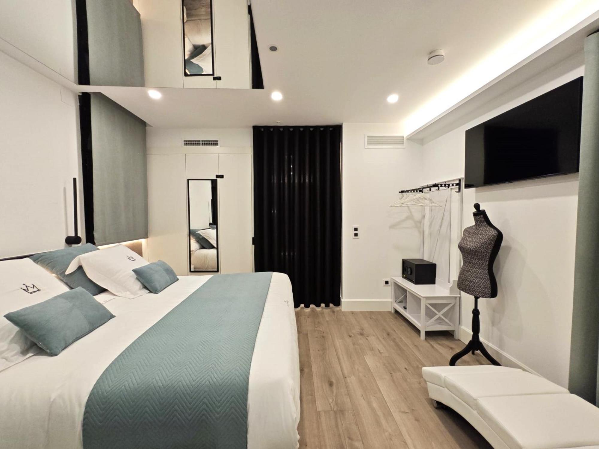 La Parada Del Rey - Luxury Suites Plasencia Buitenkant foto
