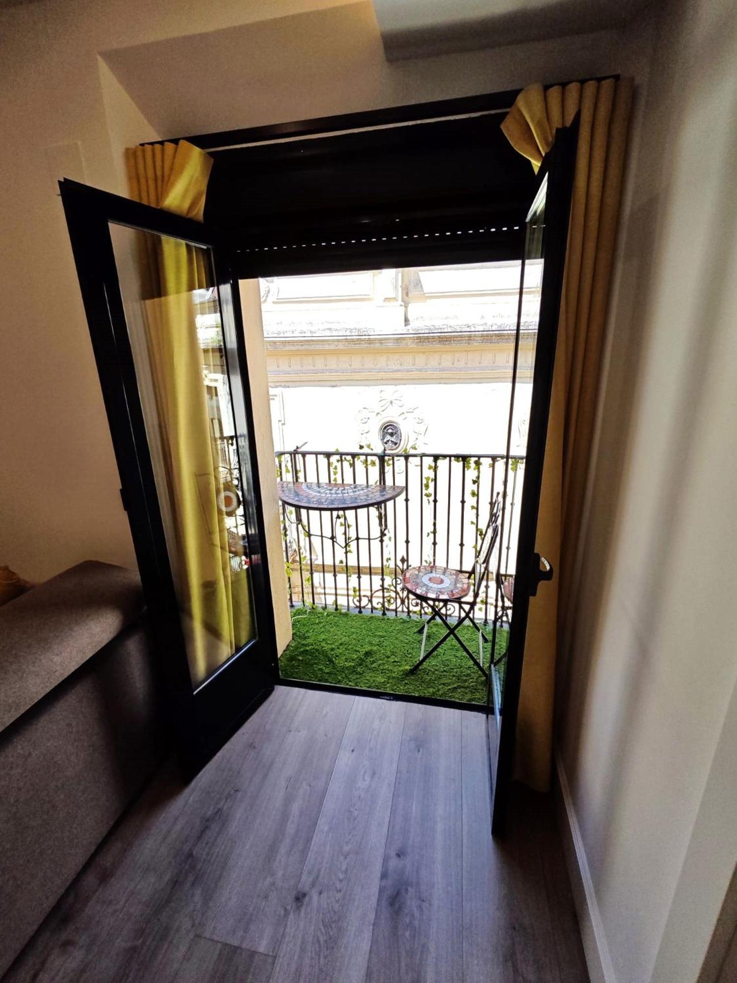 La Parada Del Rey - Luxury Suites Plasencia Buitenkant foto