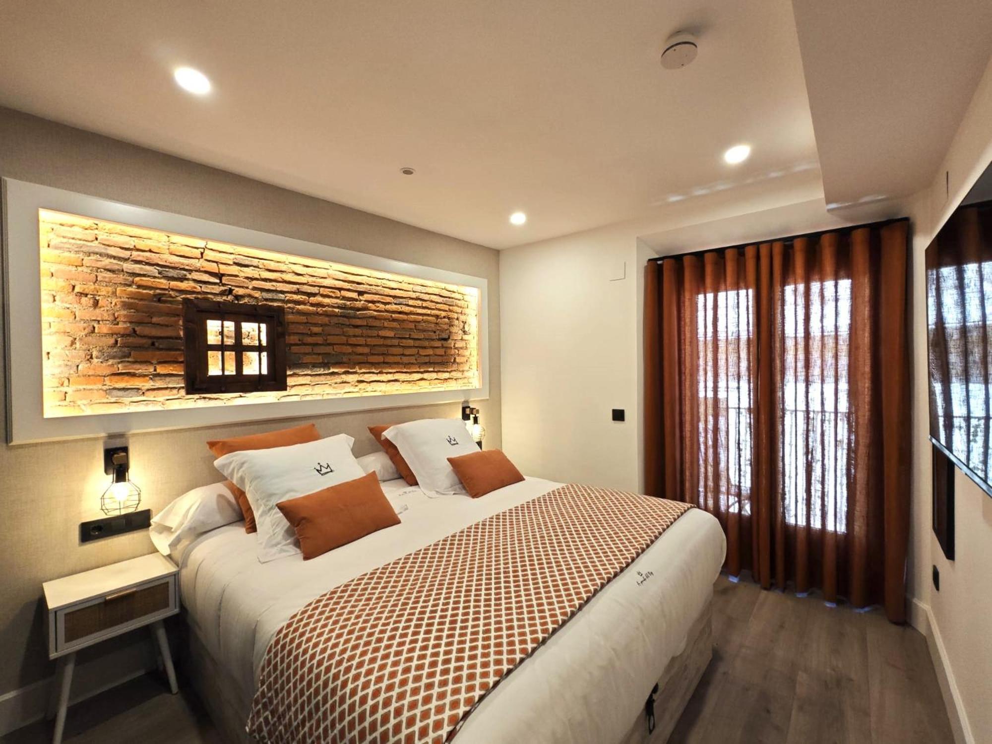 La Parada Del Rey - Luxury Suites Plasencia Buitenkant foto