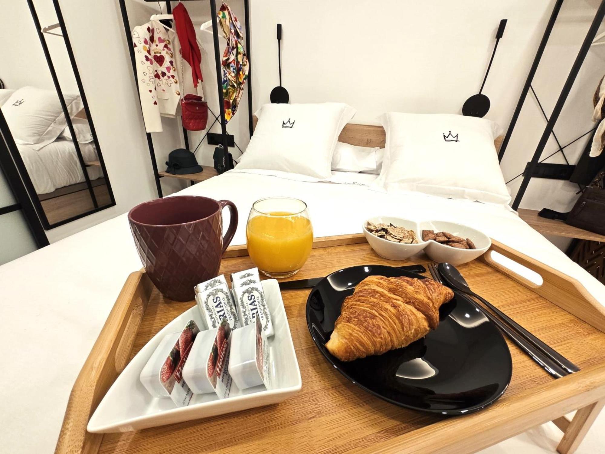 La Parada Del Rey - Luxury Suites Plasencia Buitenkant foto